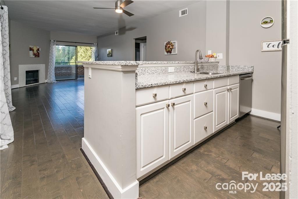 Property image 4 at 224 N Poplar Street, Charlotte, NC 28202