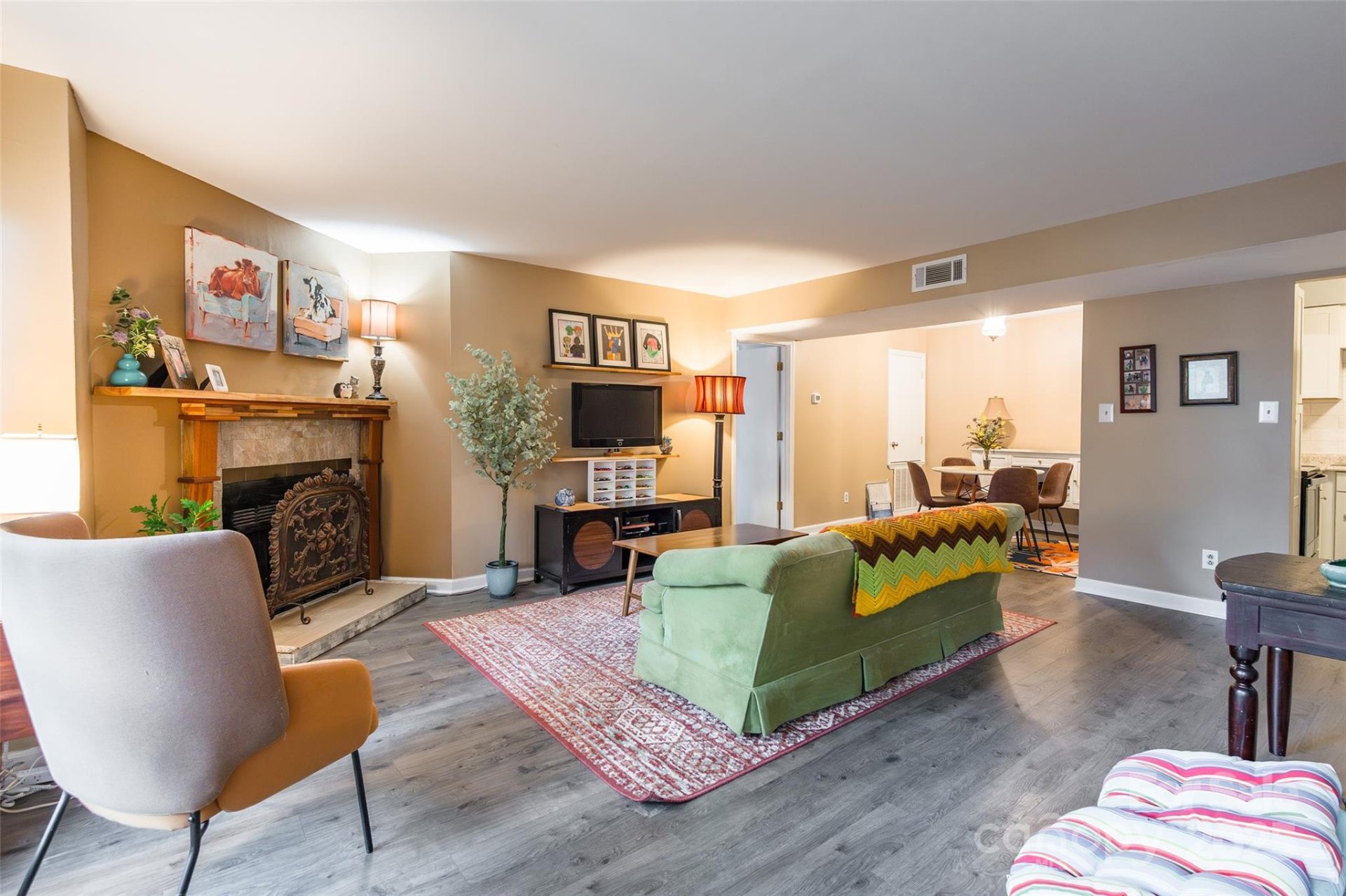1604 Sharon Road