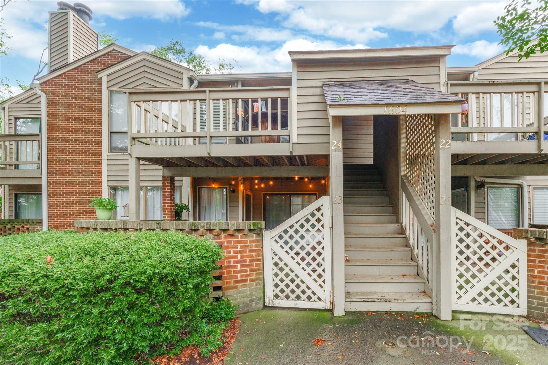 Property image 2 at 1604 Sharon Road, Charlotte, NC 28210