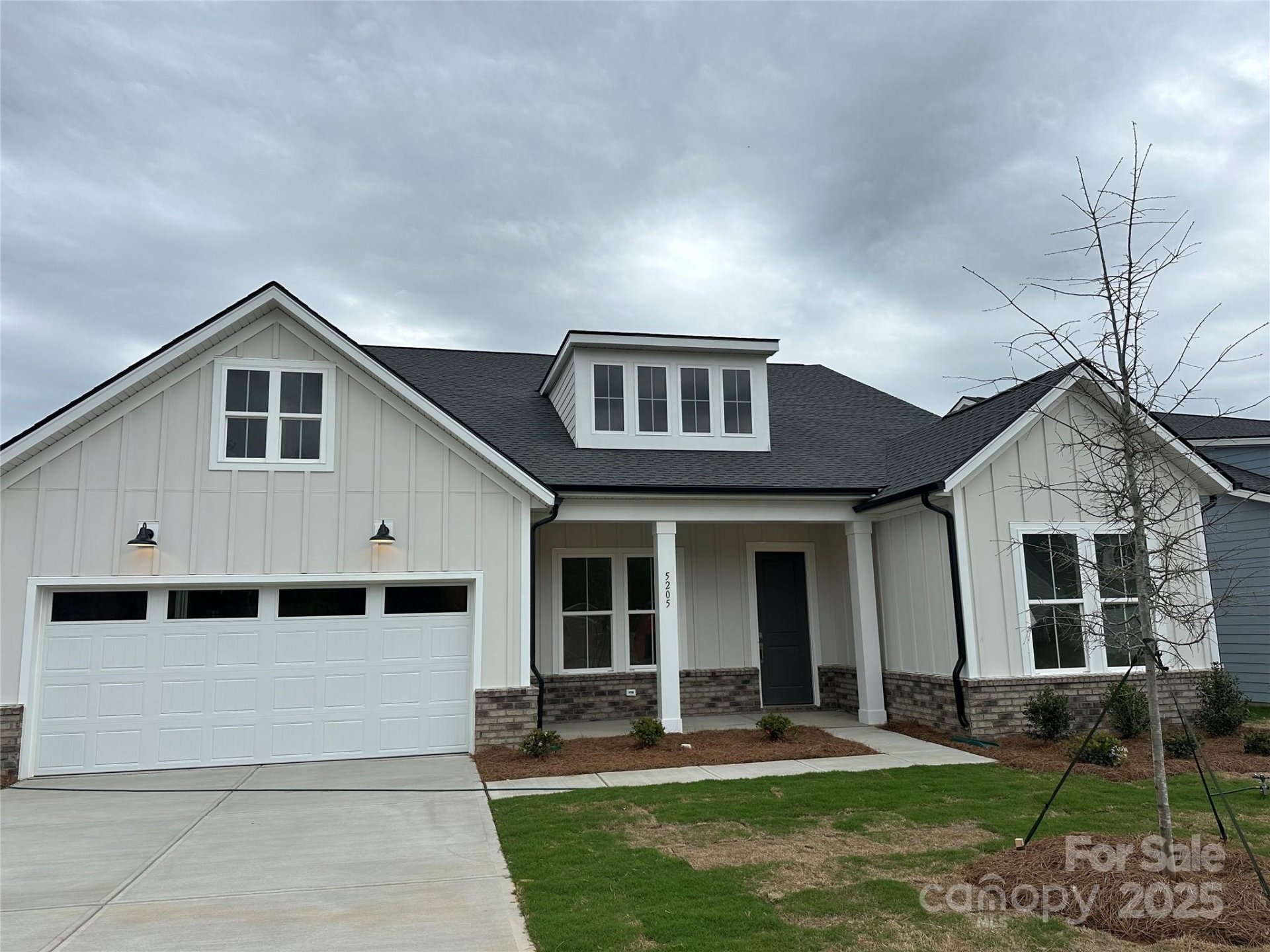 6032 Moonglade Lane