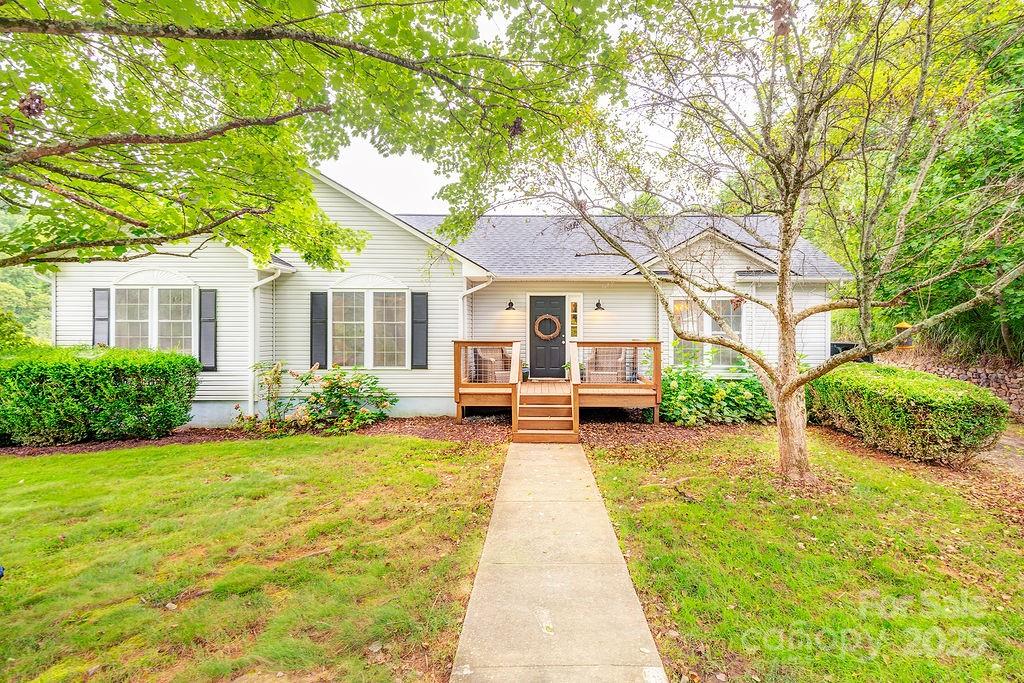 Property at 215 Green Meadow Lane, Mars Hill, NC 28754