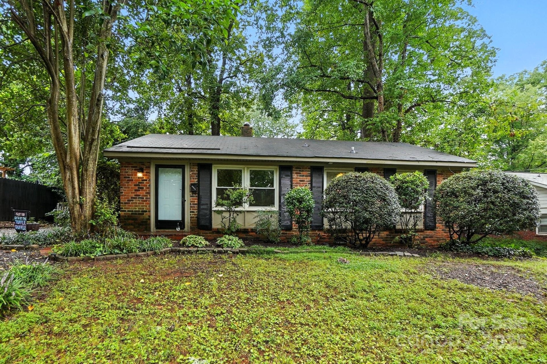 Property image 3 at 4044 Sheffield Drive, Charlotte, NC 28205