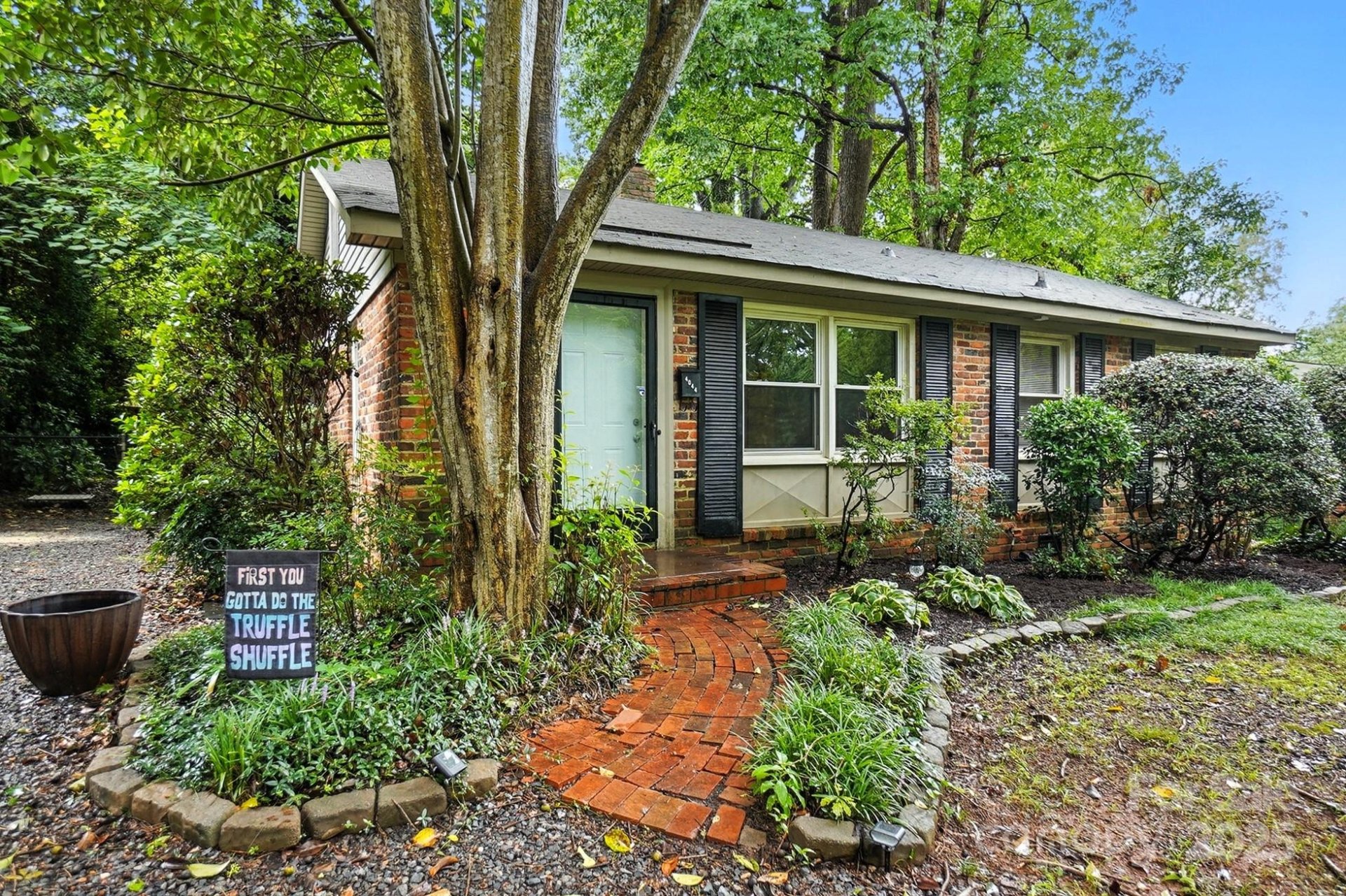 Property image 4 at 4044 Sheffield Drive, Charlotte, NC 28205