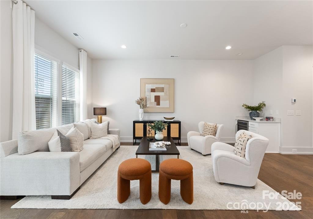 Property image 4 at 2600 Mason Circle, Charlotte, NC 28205
