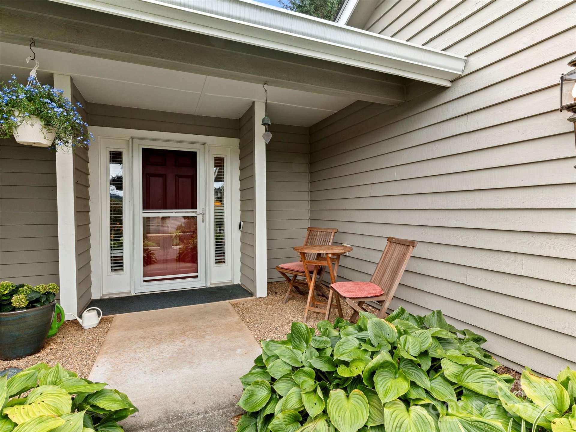Property image 4 at 25 Cedarcliff Circle, Asheville, NC 28803