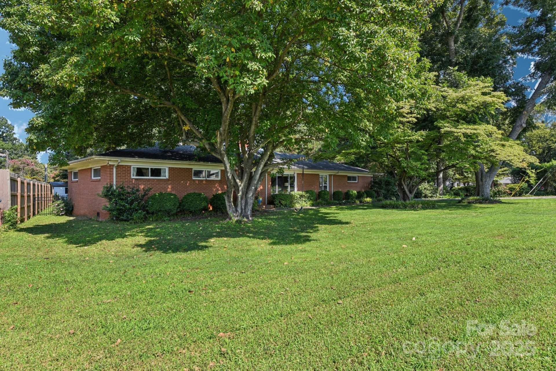 Property image 3 at 1429 Bevis Drive, Charlotte, NC 28209