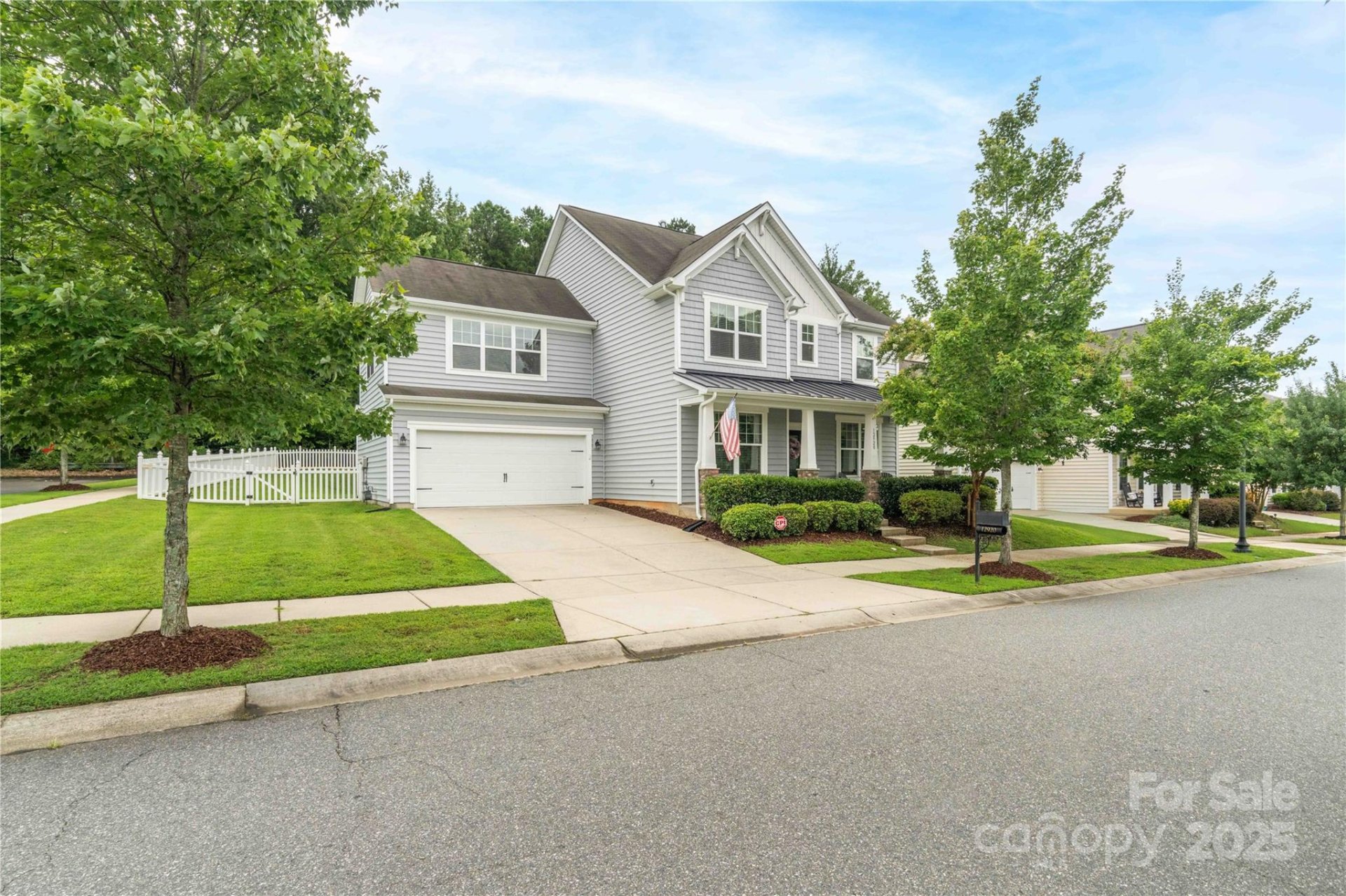 Monteith Place, Huntersville community