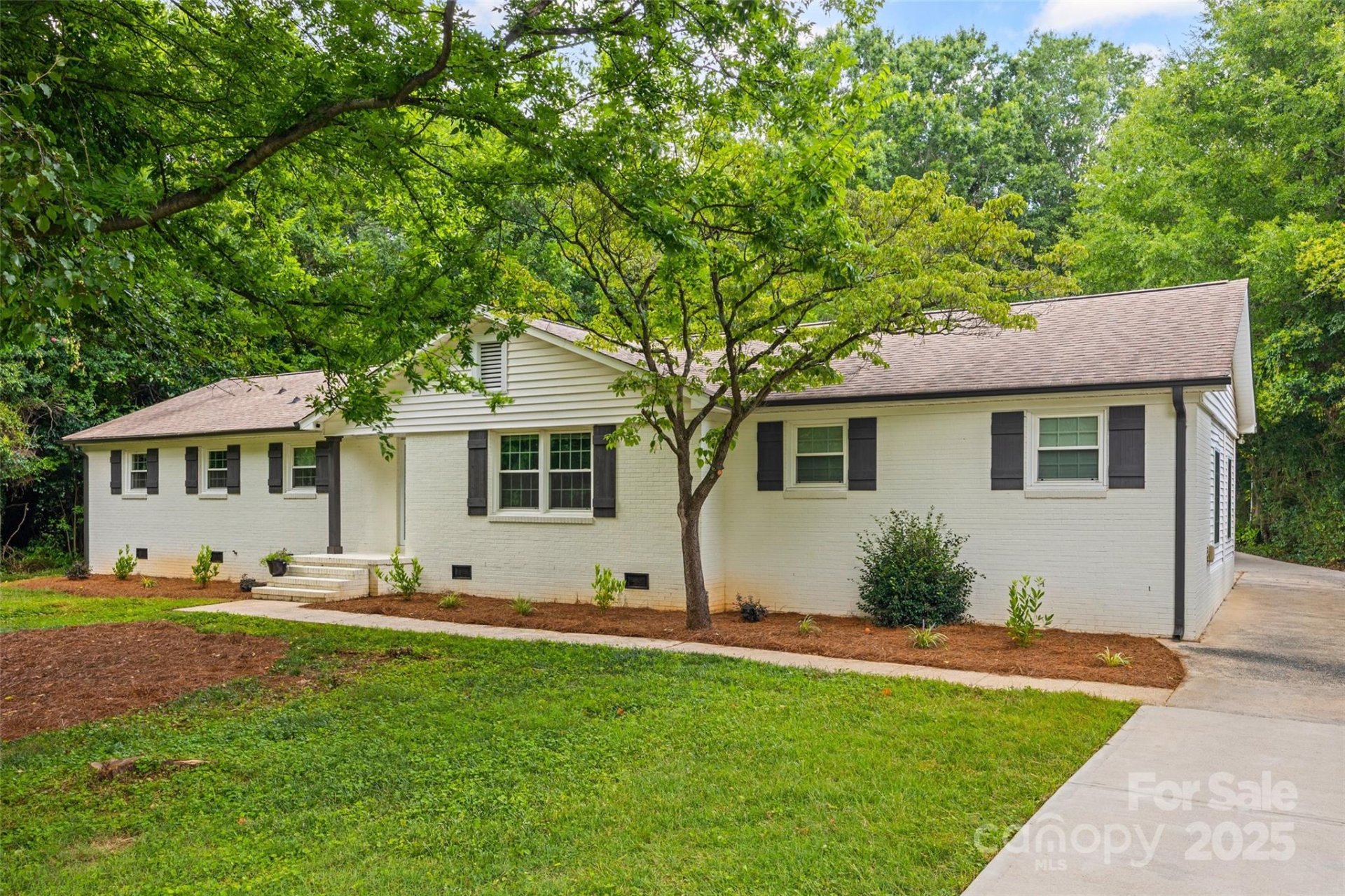 1045 Dooley Drive