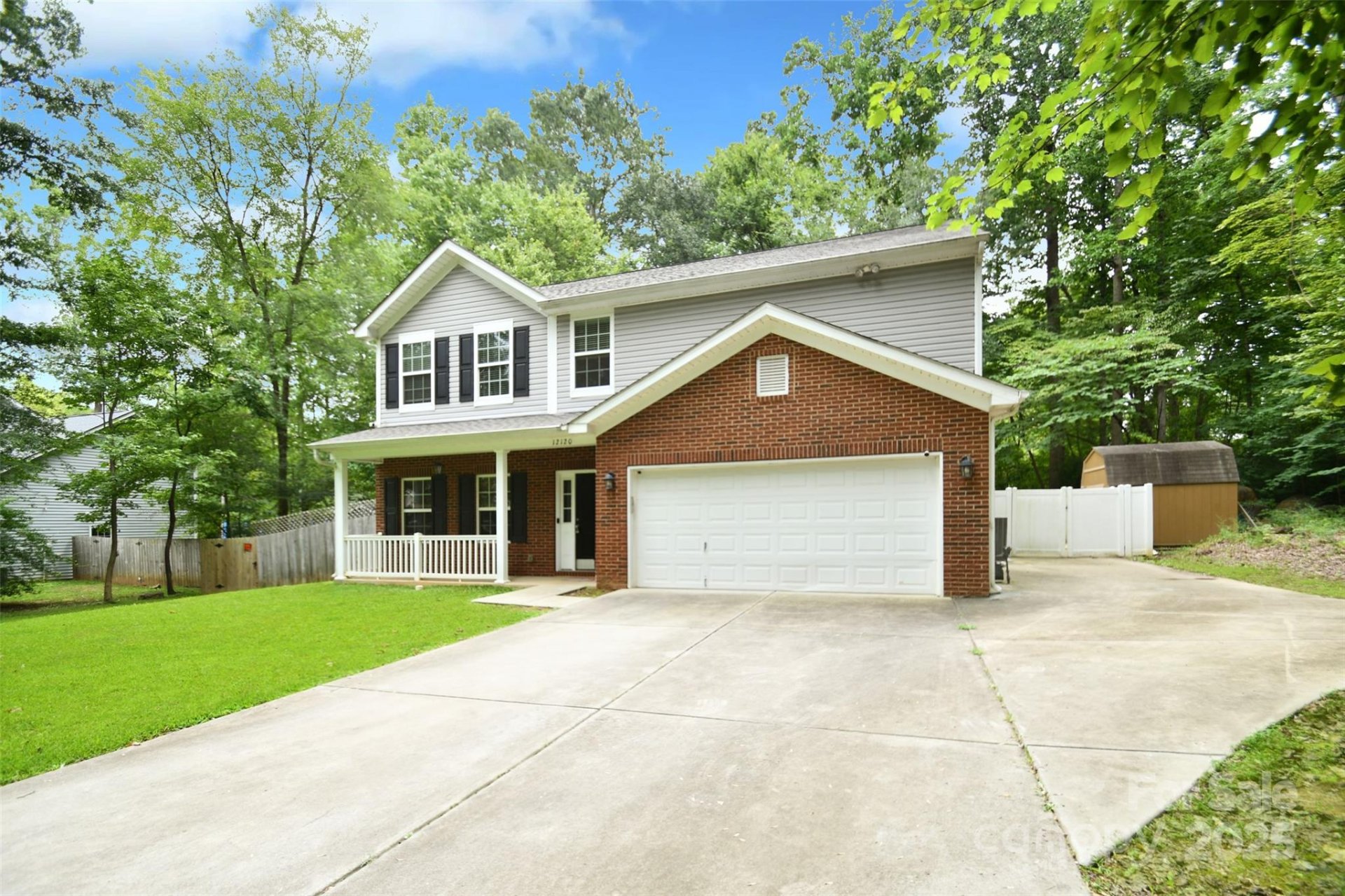 Biltmore Park, Huntersville Community