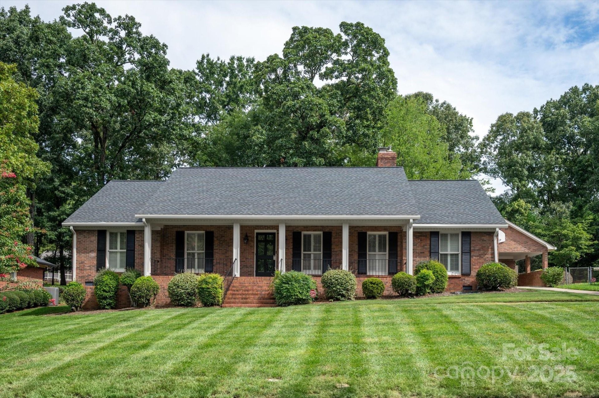 1039 Shadowbrook Lane