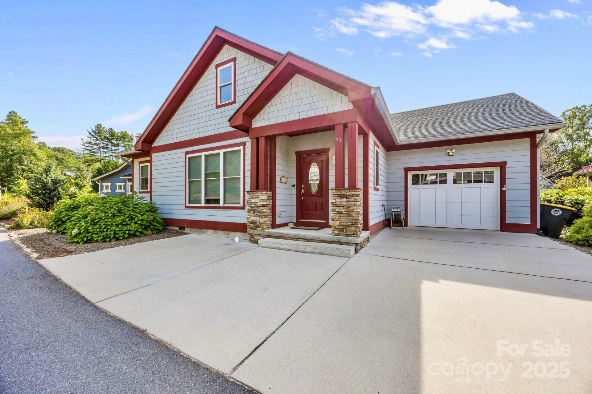 Property image 2 at 51 Verde Drive, Asheville, NC 28806