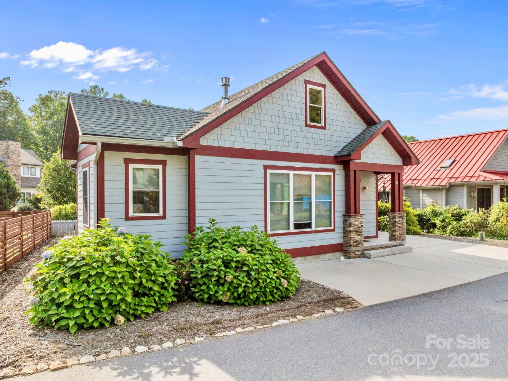 Property image 3 at 51 Verde Drive, Asheville, NC 28806