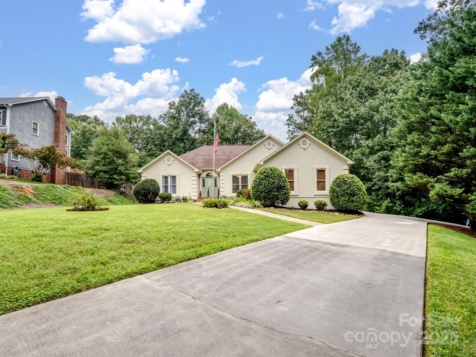 Property image 4 at 202 Woodridge Drive, Belmont, NC 28012