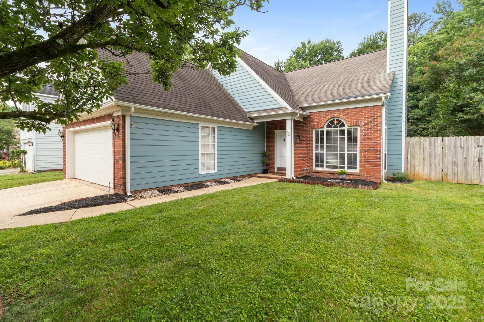 Property image 3 at 8906 Pickering Grove Lane, Charlotte, NC 28216