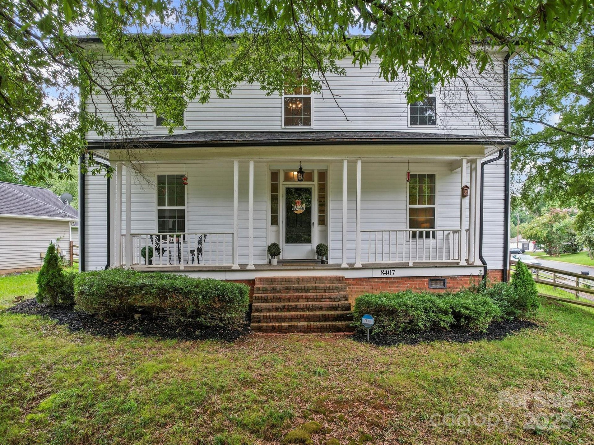 Property image 2 at 8407 Woodford Bridge Drive, Charlotte, NC 28216