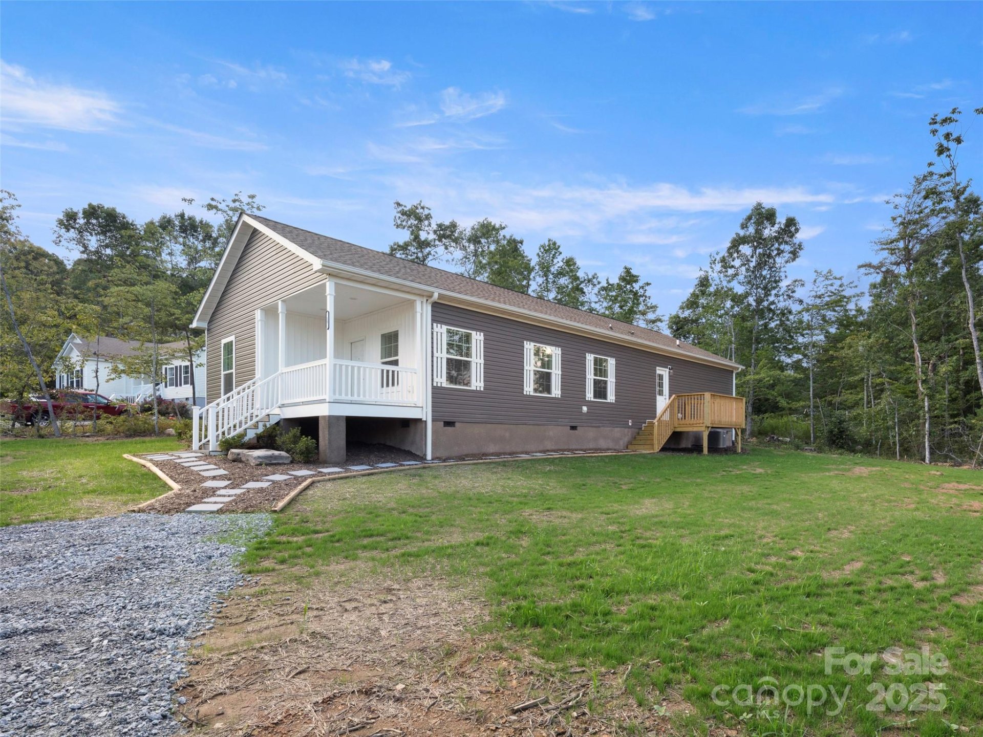 Property image 2 at 15 Eagle Drive, Hendersonville, NC 28792