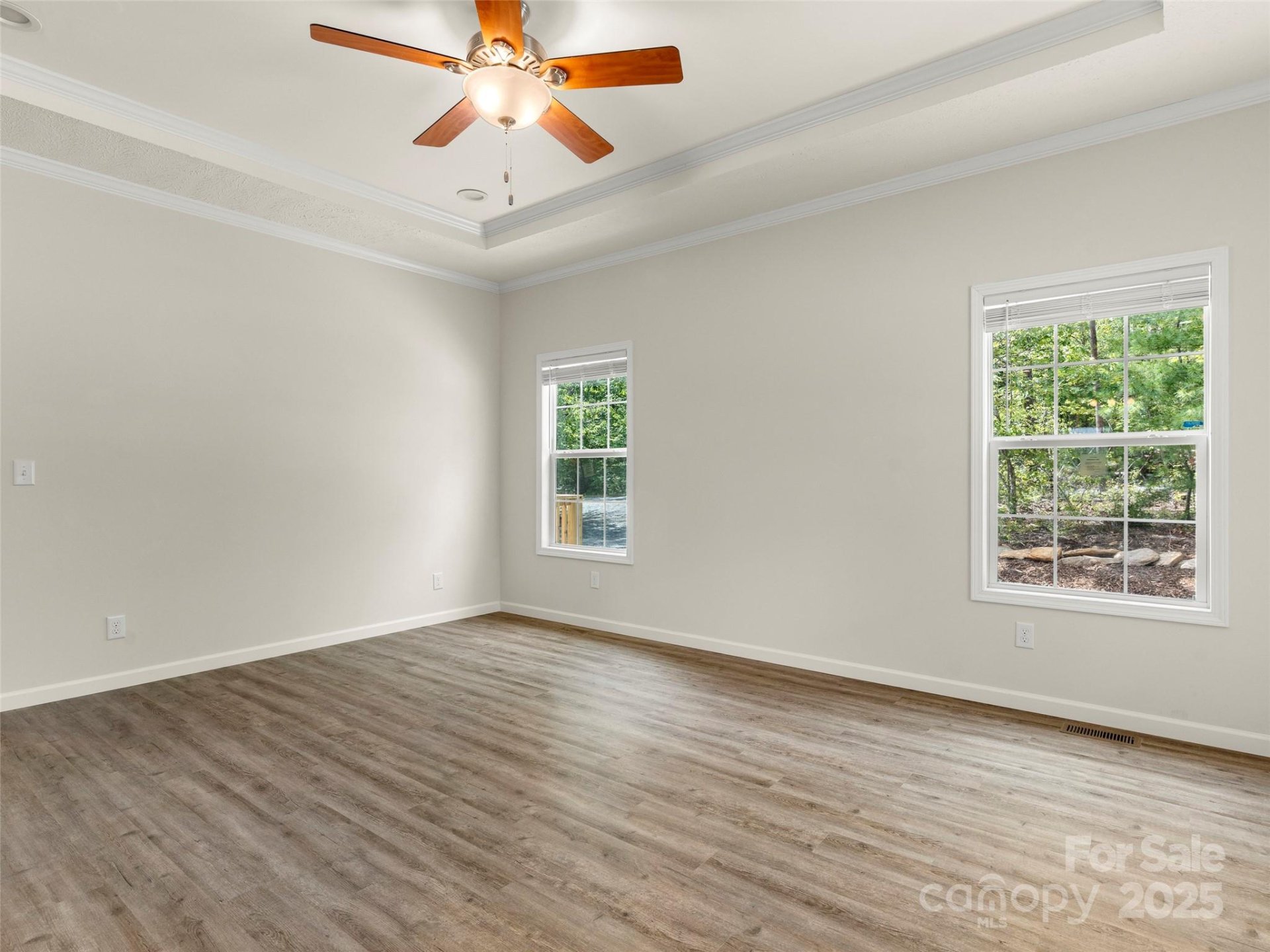 Property image 4 at 16 Eagle Drive, Hendersonville, NC 28792