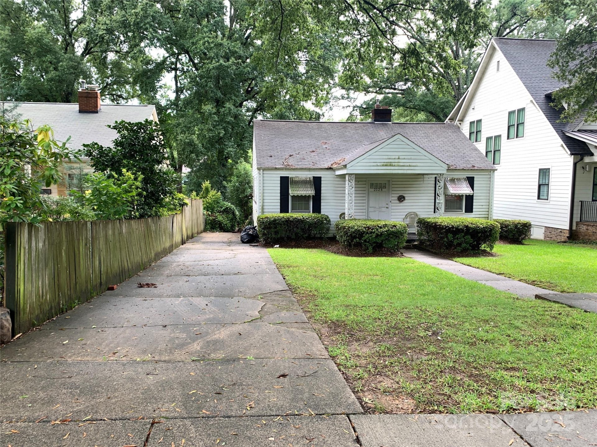 Property image 2 at 2124 Bay Street, Charlotte, NC 28205