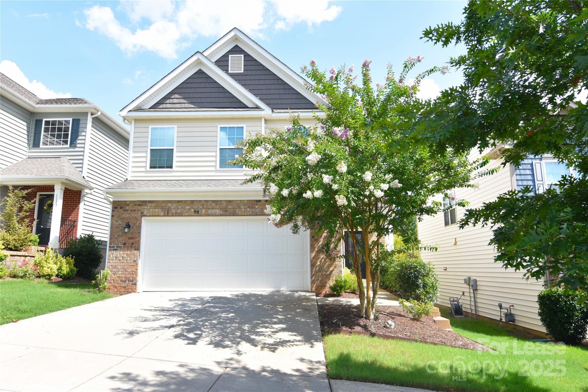 1121 Blackwaterside Drive