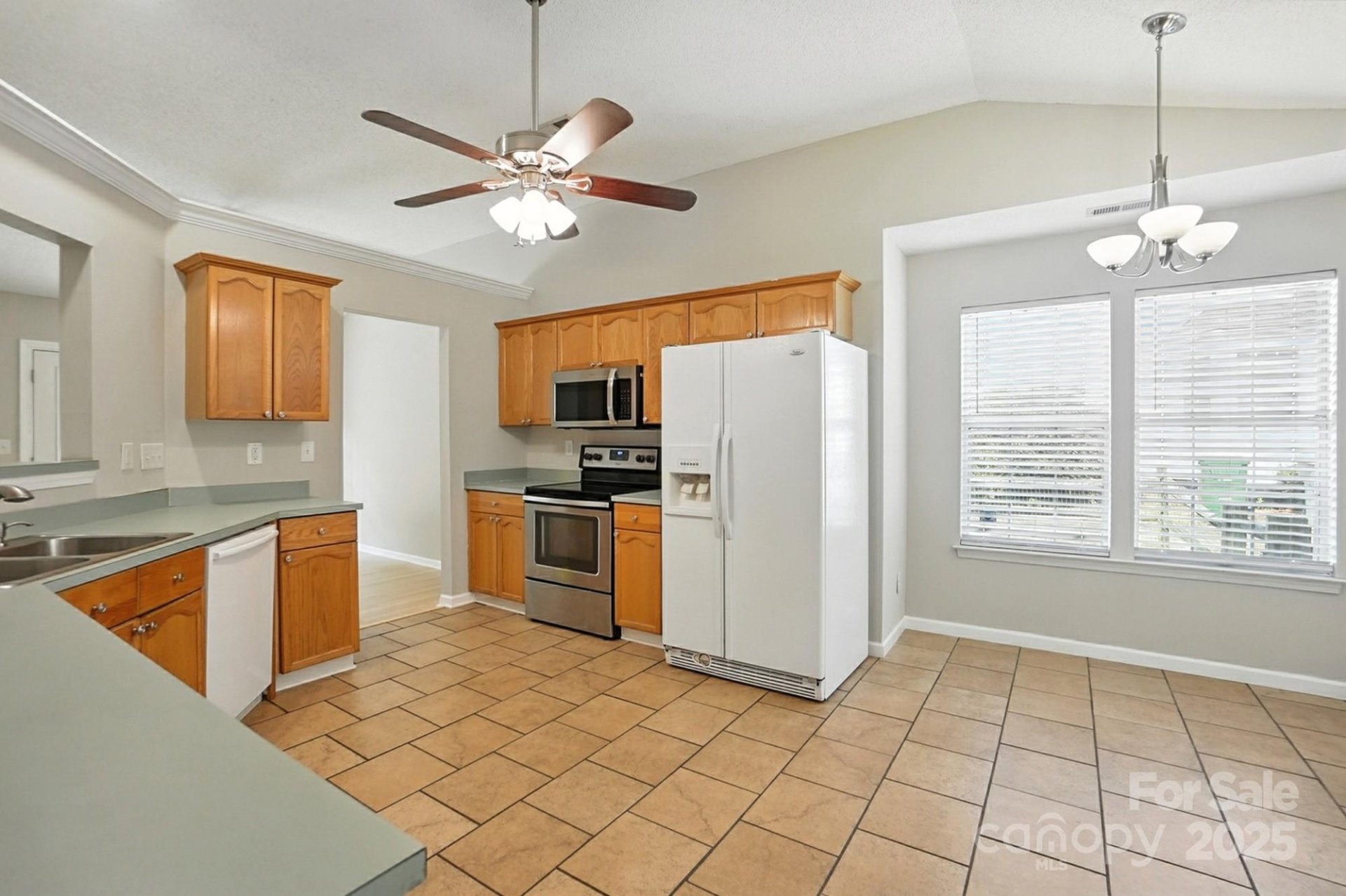 Property image 5 at 11531 Kempsford Drive, Charlotte, NC 28262