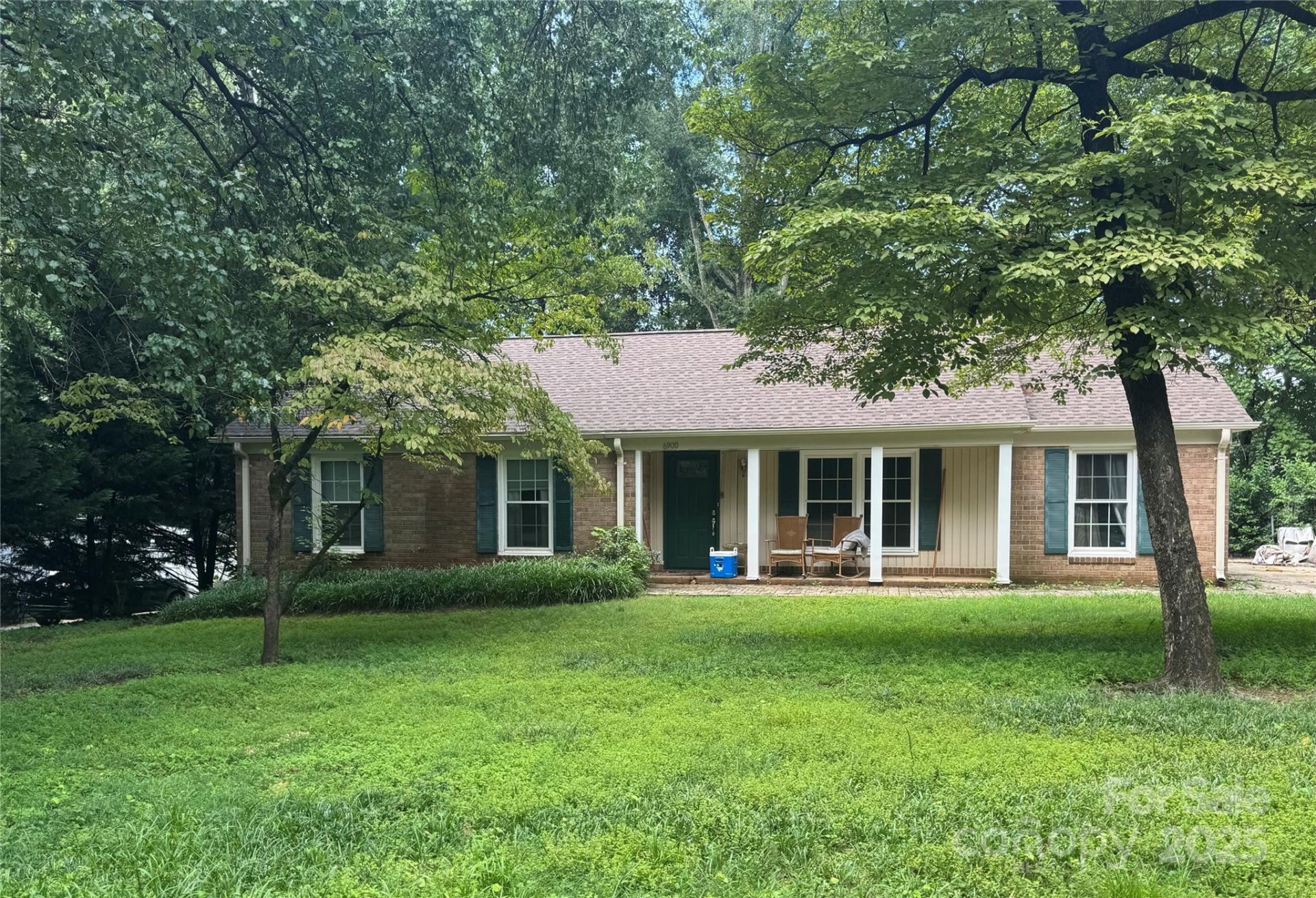 Property image 1 at 6900 Valley Haven Drive, Charlotte, NC 28211