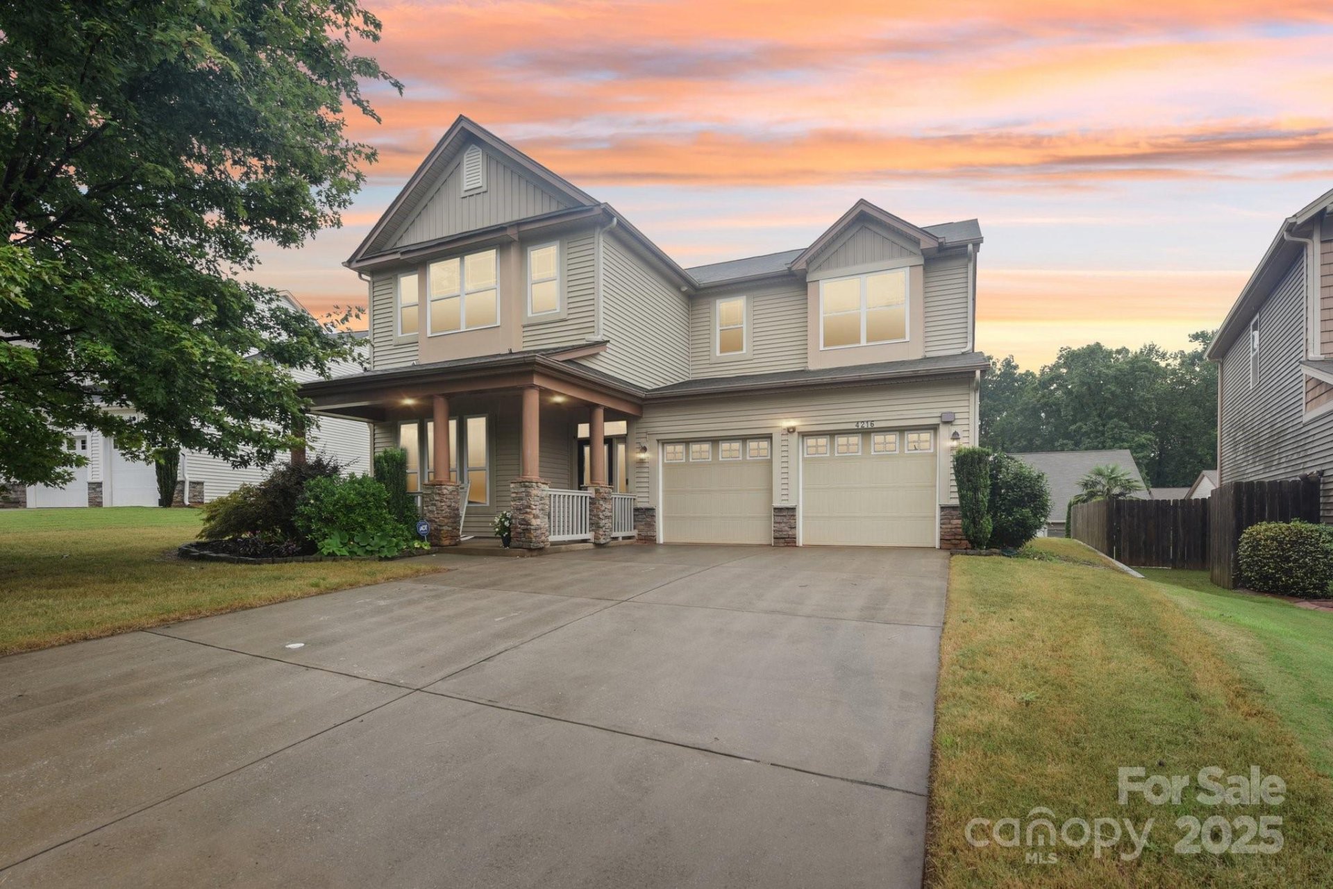 Hubbard Falls, Charlotte Community