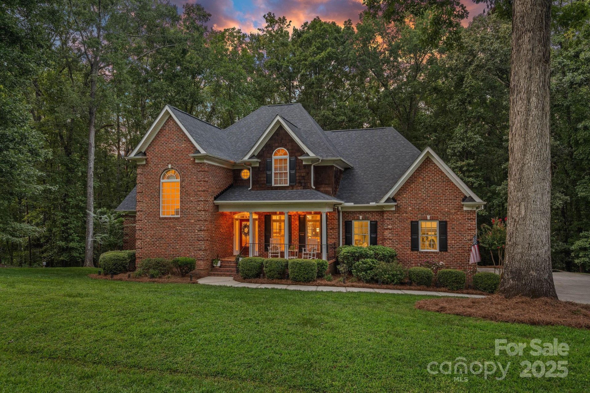 Weddington Oaks, Matthews Community