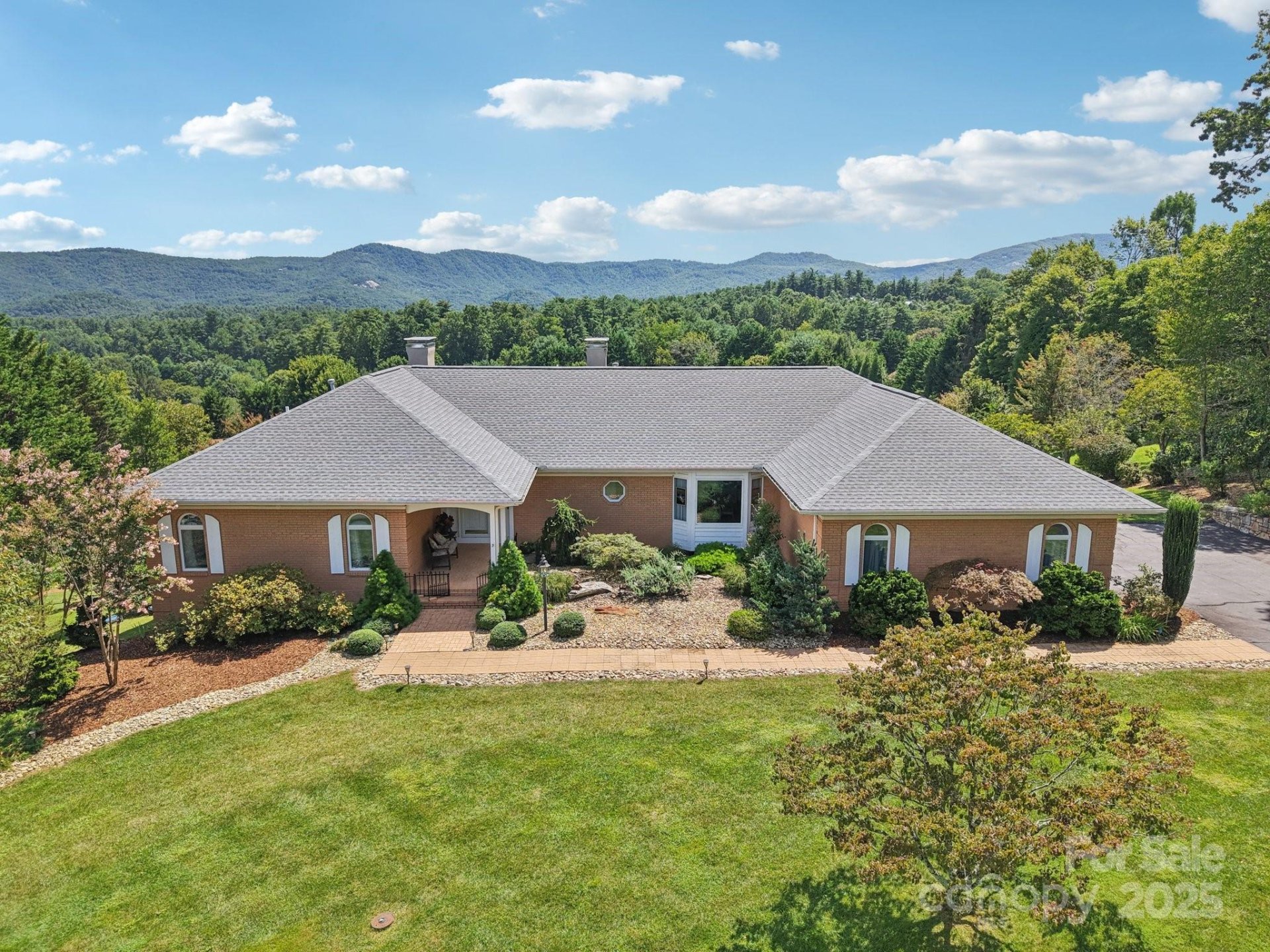 Wilson Farm, Hendersonville Community