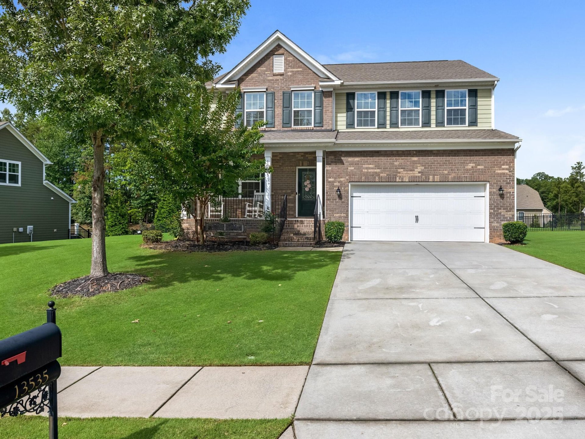 13535 Hyperion Hills Lane