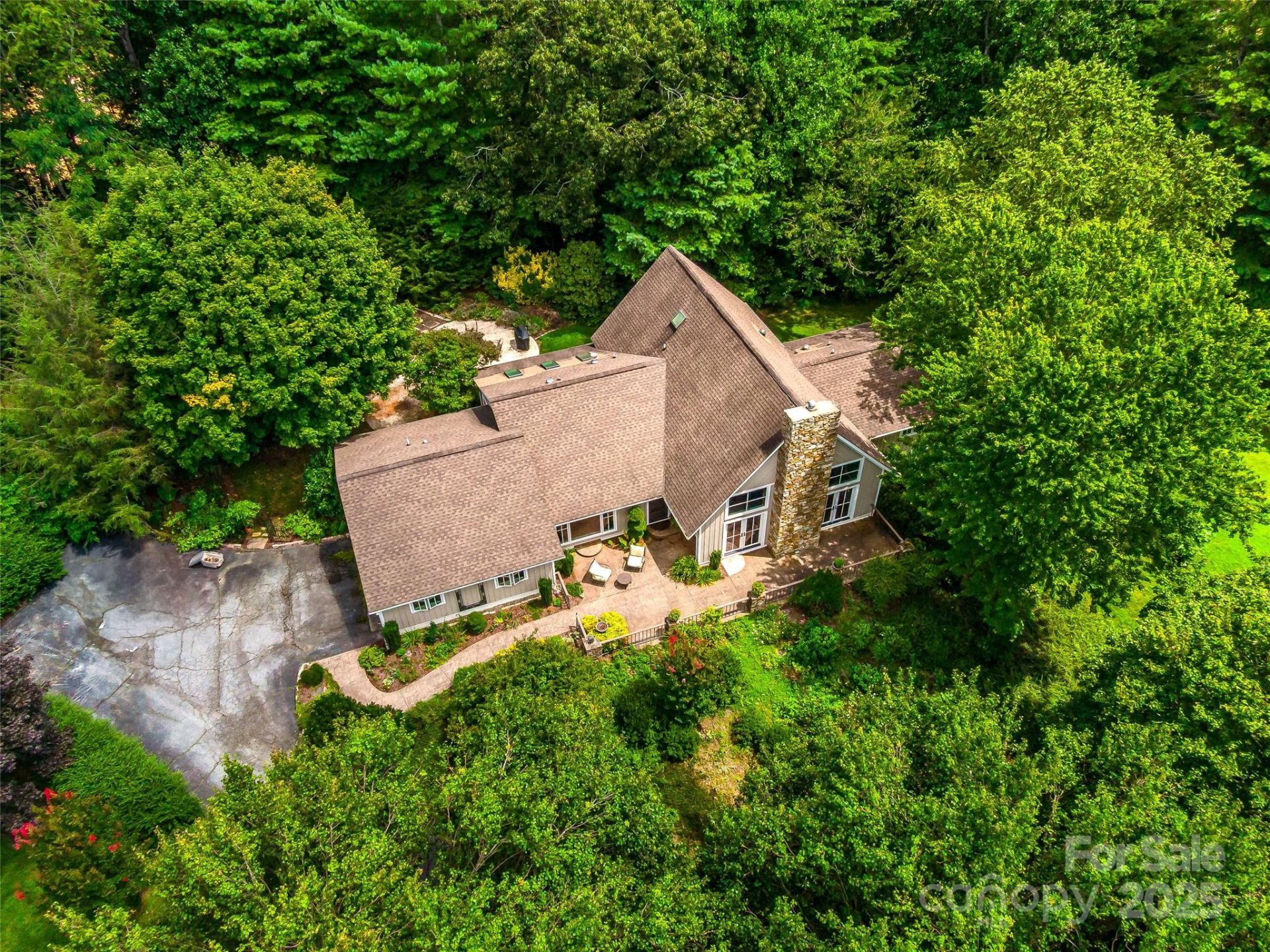 Property image 2 at 440 Rickel Drive, Hendersonville, NC 28739