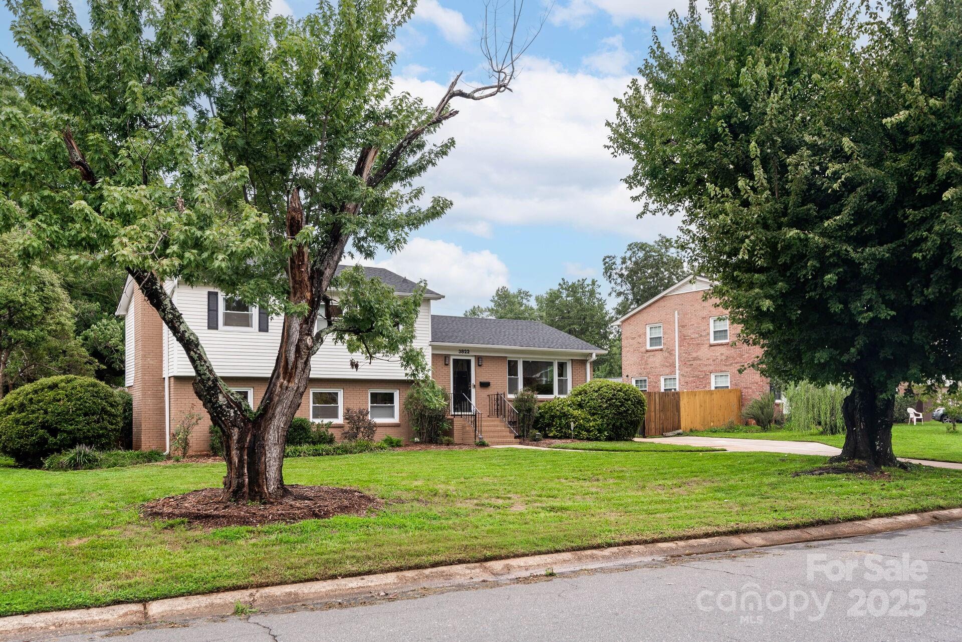Property image 2 at 3822 Havenwood Road, Charlotte, NC 28205