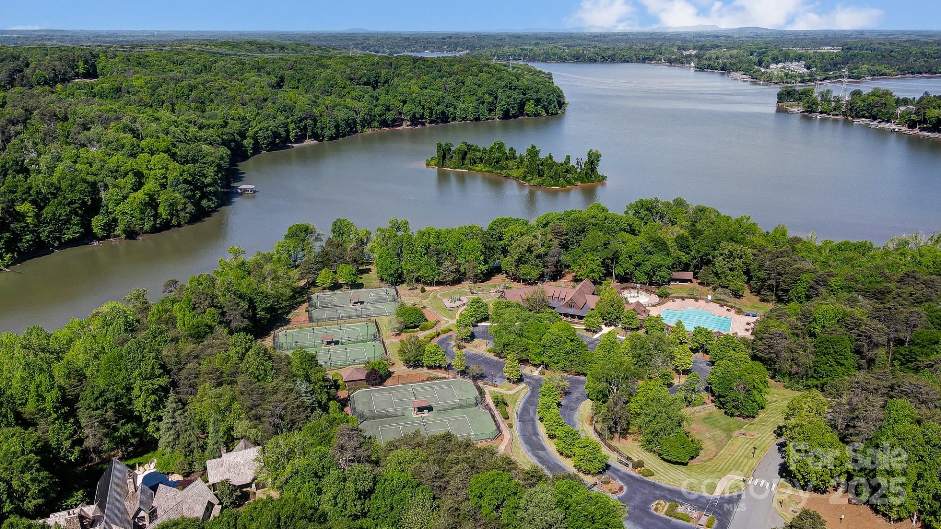 Property image 2 at 10629 Island Point Road, Charlotte, NC 28278