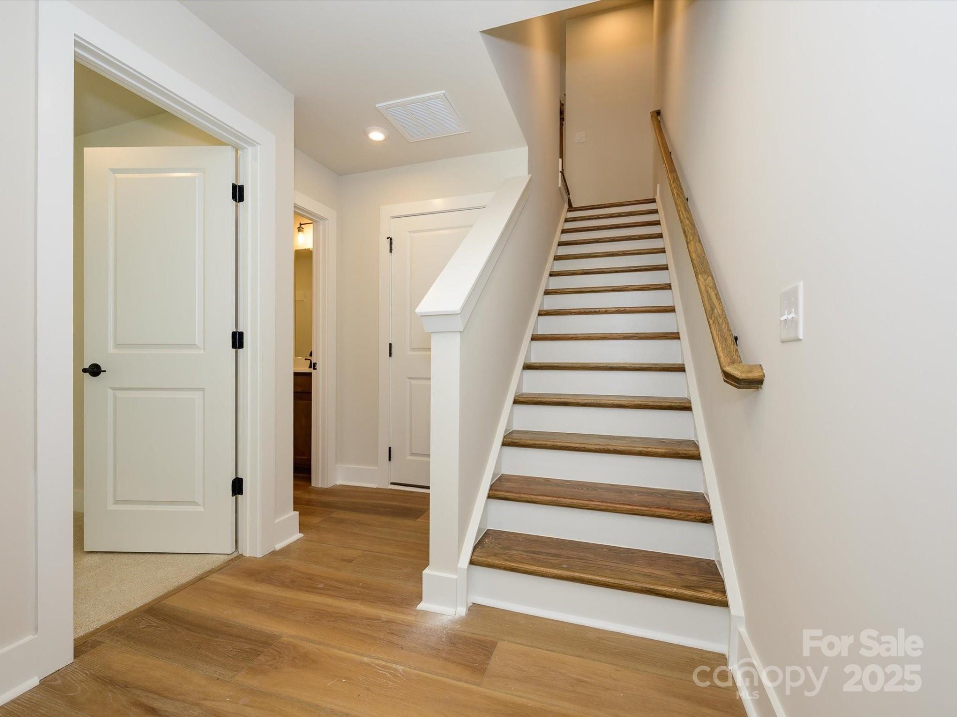 Property image 2 at 6009 Pivot Court, Charlotte, NC 28205