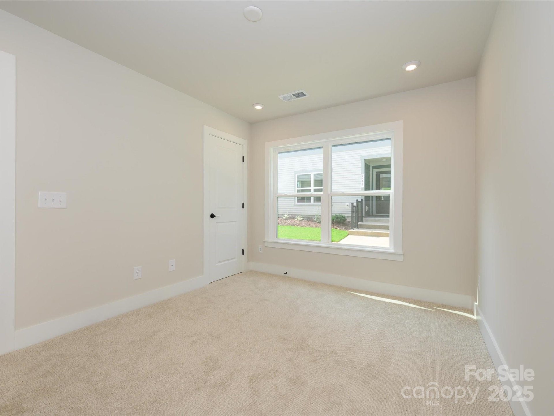 Property image 3 at 6009 Pivot Court, Charlotte, NC 28205
