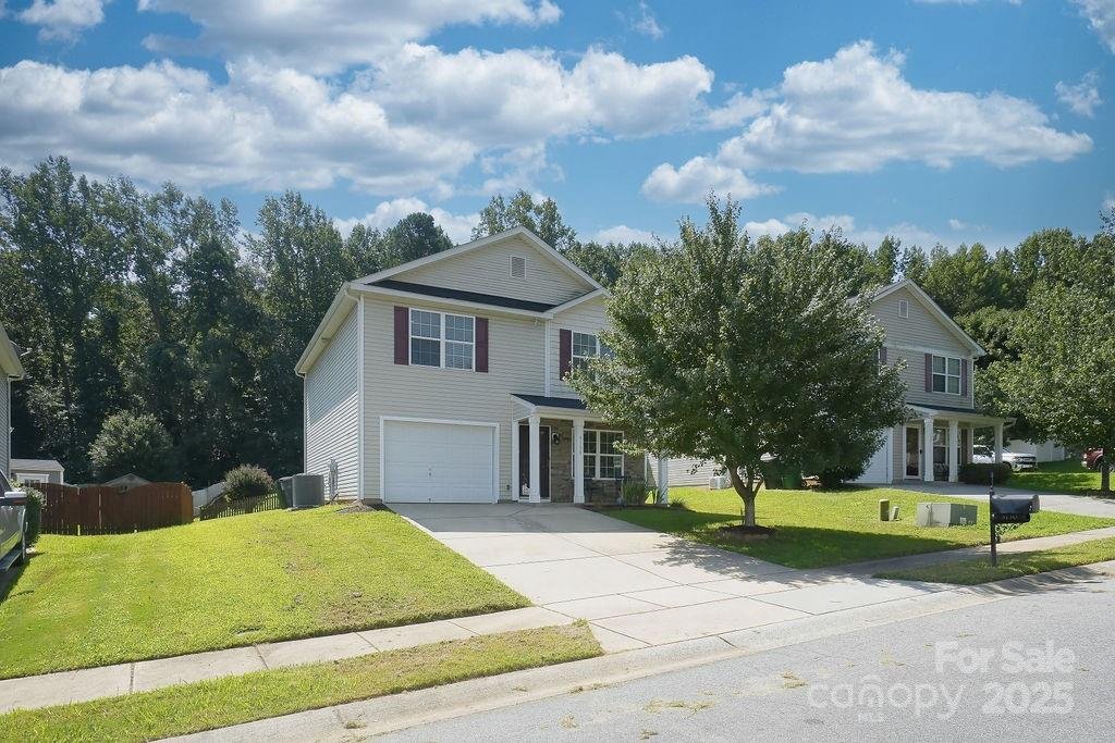 Potters Glen, Charlotte Community