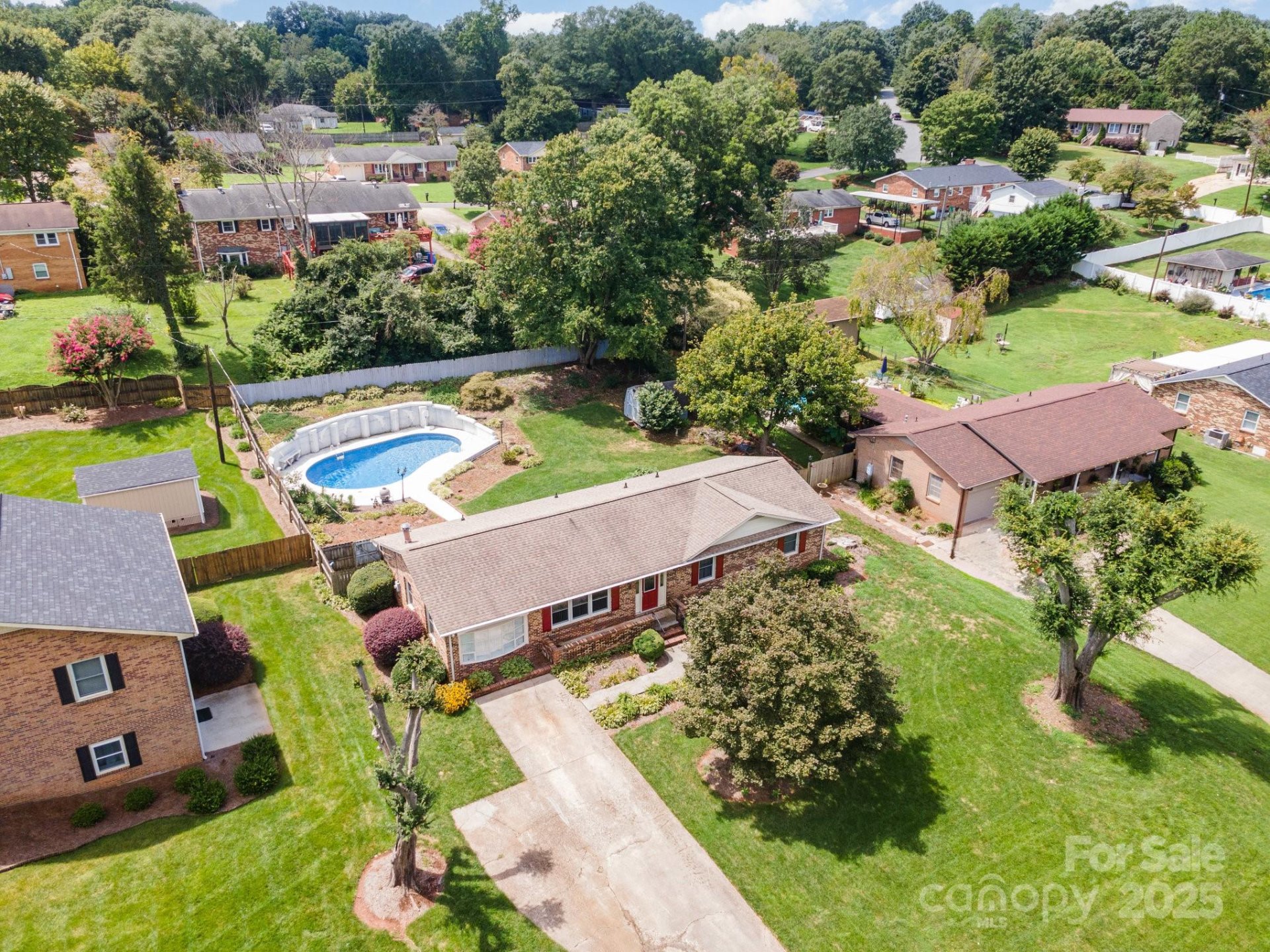 Property at 2425 Essen Lane, Gastonia, NC 28054