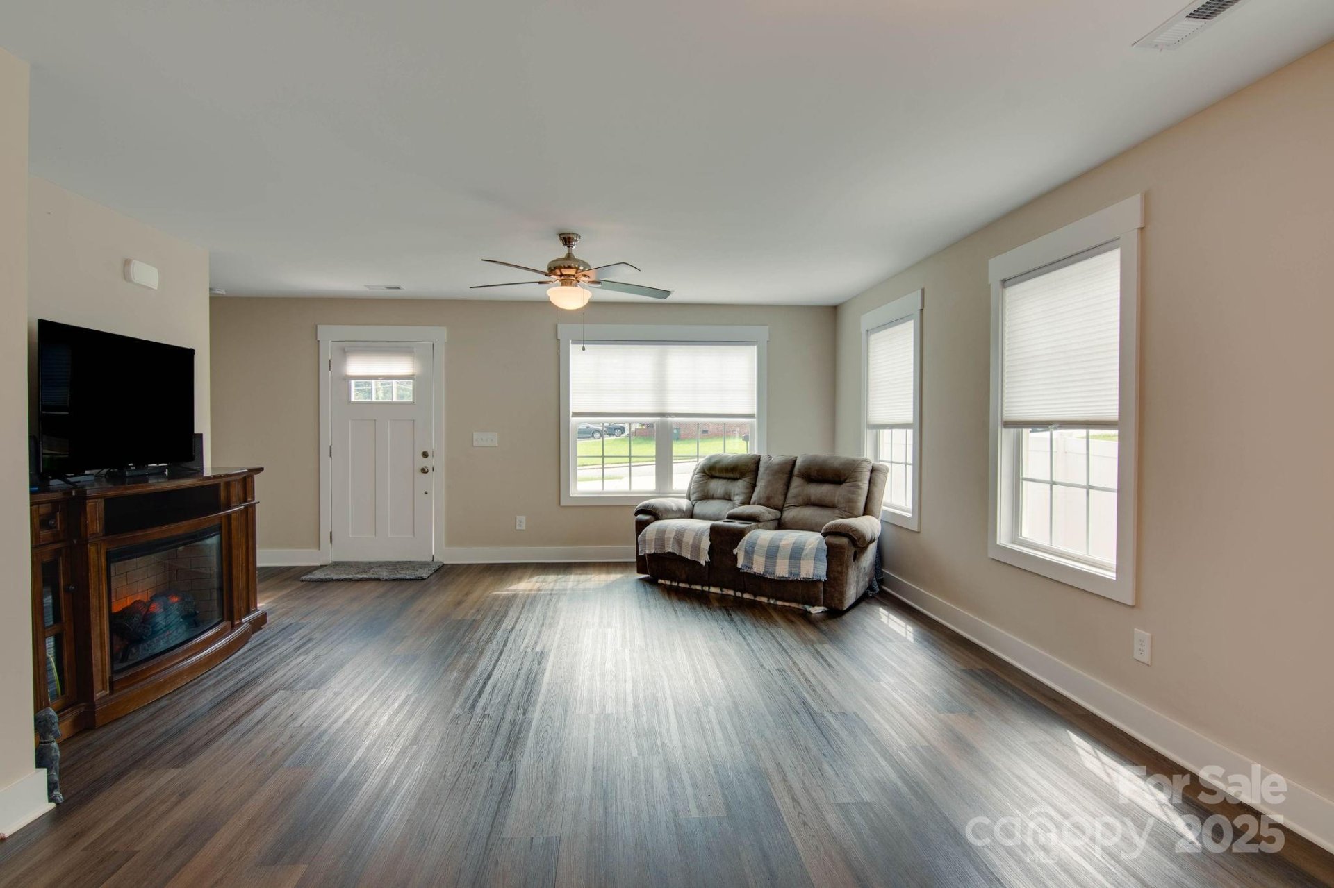 Property image 2 at 2661 N Ashe Avenue, Newton, NC 28658