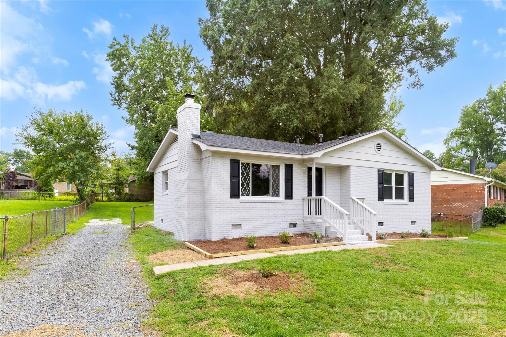 Property image 2 at 4700 Pineleaf Drive, Charlotte, NC 28269