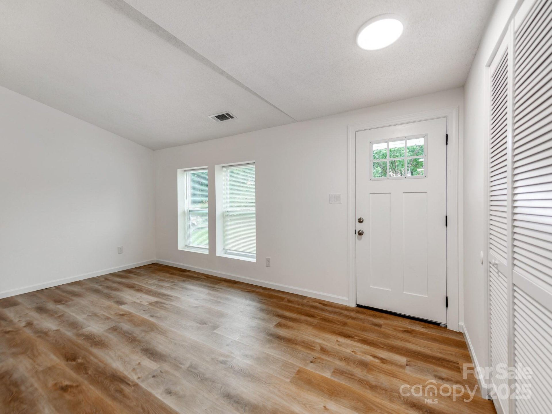 Property image 5 at 712 Vista Grande Circle, Charlotte, NC 28226