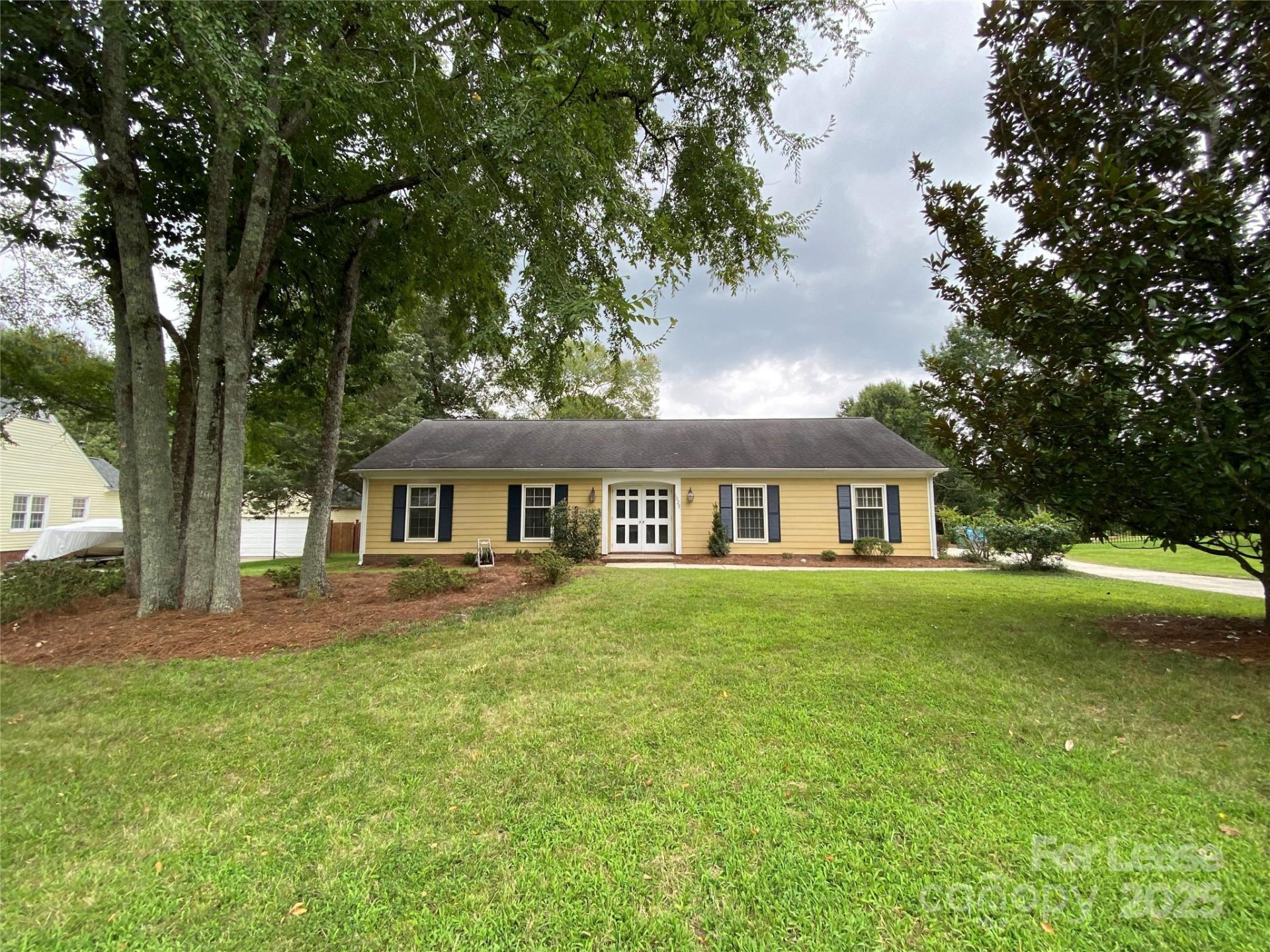 Property image 1 at 1025 Thornsby Lane, Matthews, NC 28105