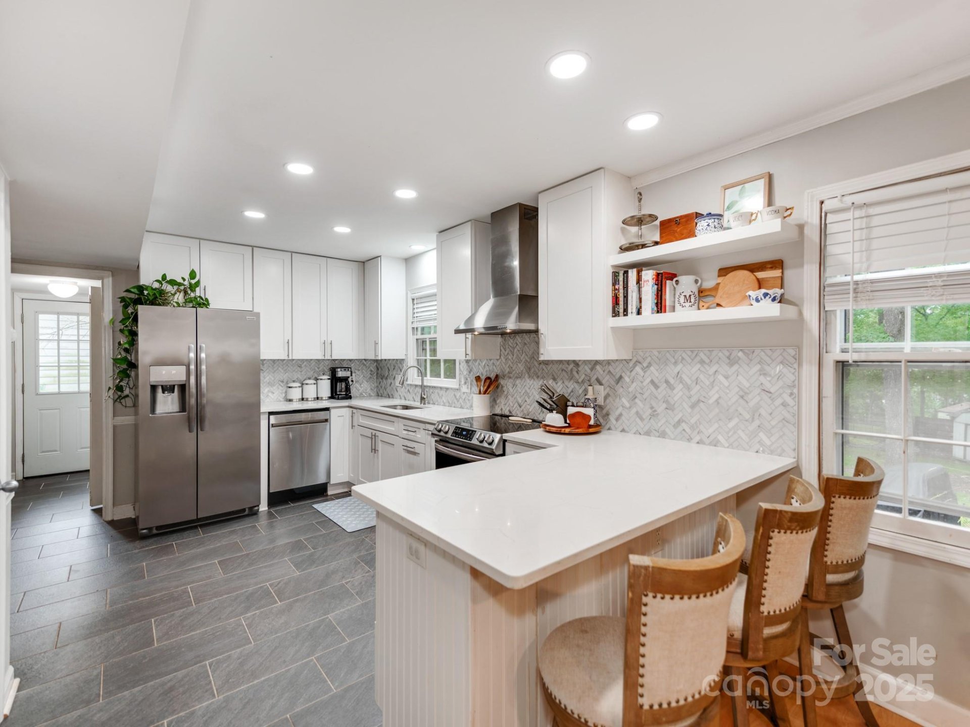 Property image 4 at 7700 Winterset Drive, Charlotte, NC 28270