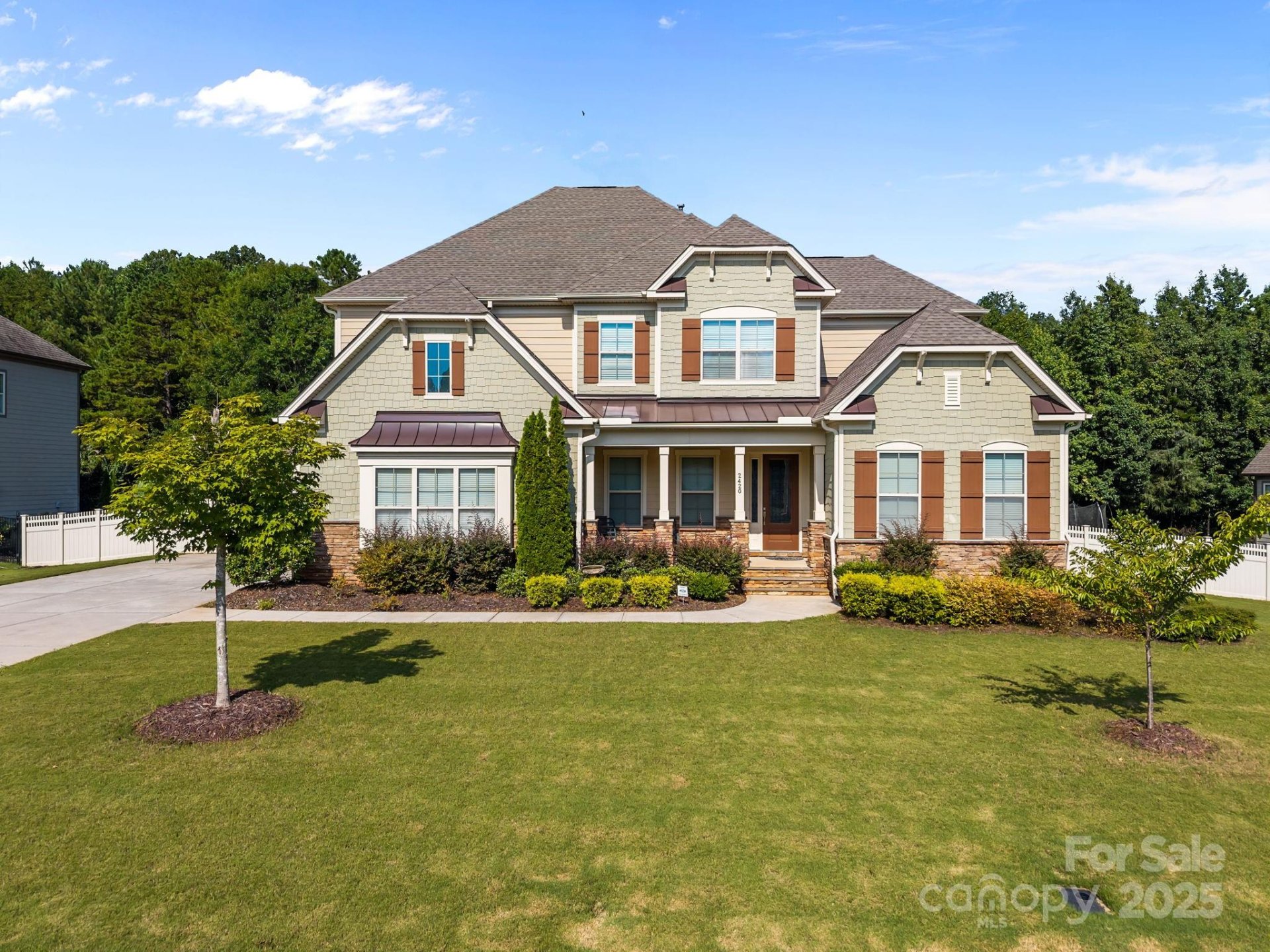 Tuscany, Waxhaw Community
