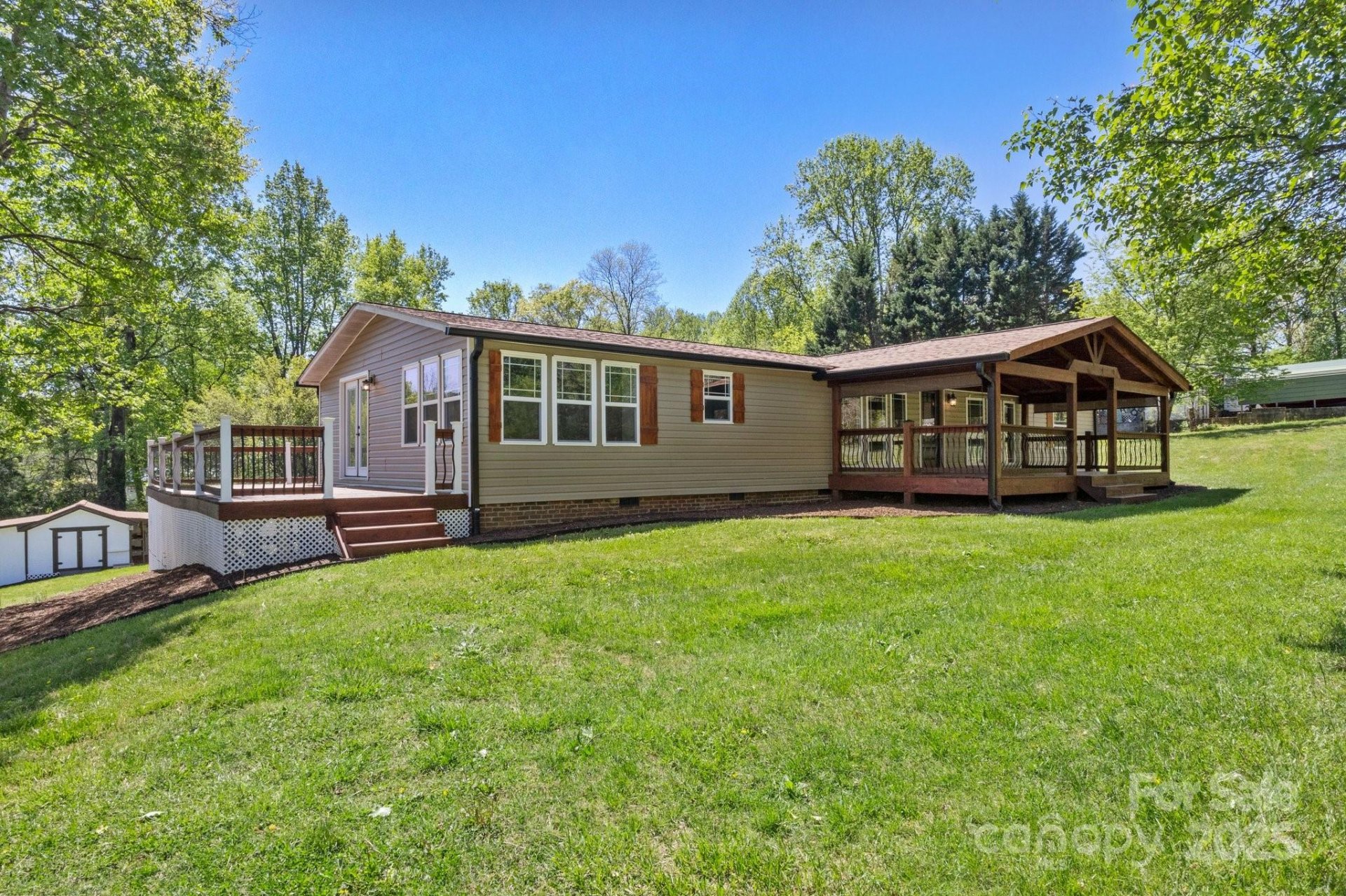 Property image 2 at 2942 Denwood Drive, Claremont, NC 28610