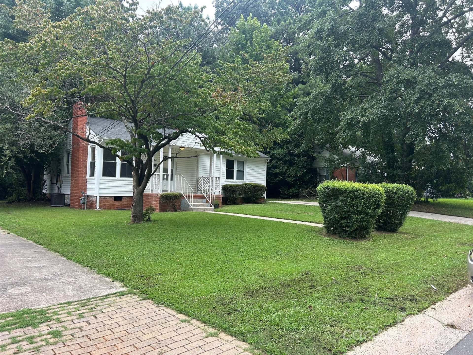 Property image 4 at 1004 Druid Circle, Charlotte, NC 28206