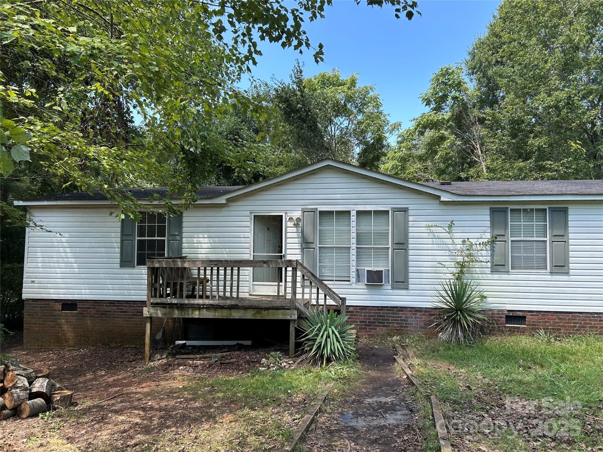 Property image 1 at 120 Castle Court, Kings Mountain, NC 28086