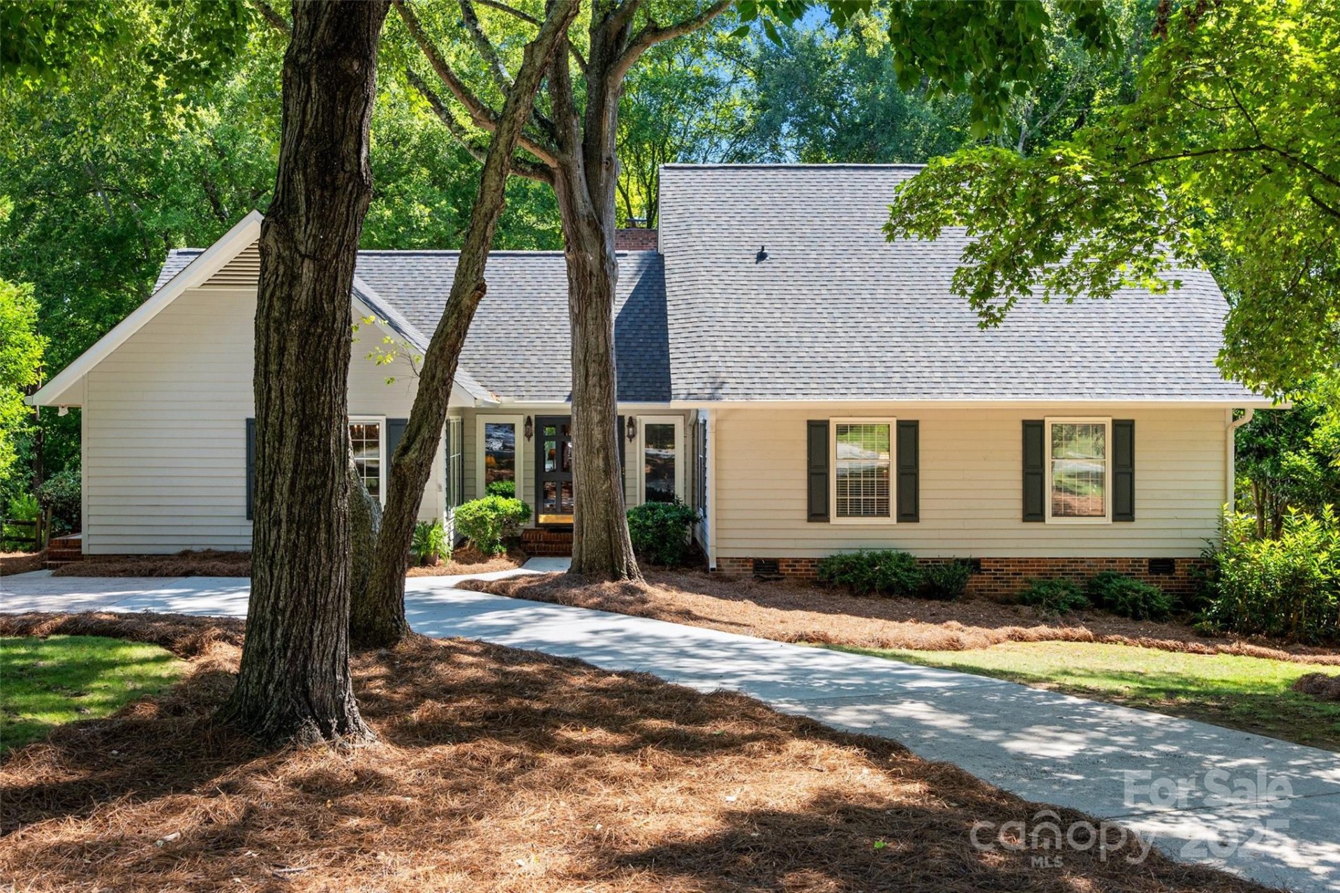 Property image 1 at 5225 Camilla Drive, Charlotte, NC 28226