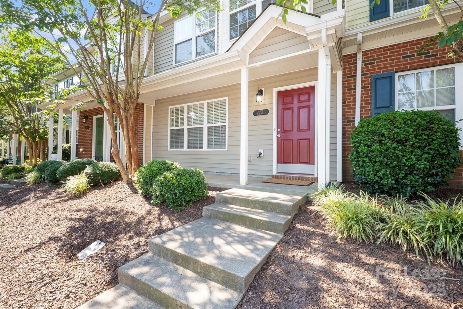 Property image 2 at 142 Mangum Circle, Mooresville, NC 28117