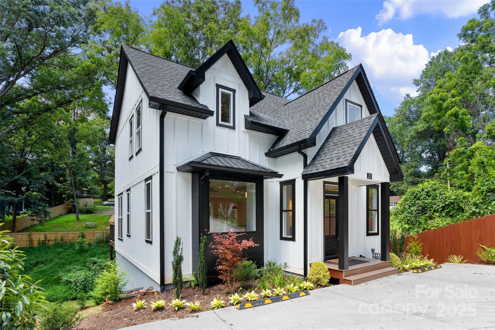Property image 3 at 20 Rash Road, Asheville, NC 28806