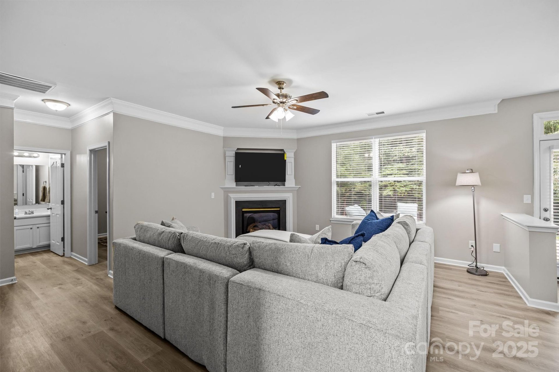 Property image 3 at 8239 Weeping Fig Lane, Charlotte, NC 28215