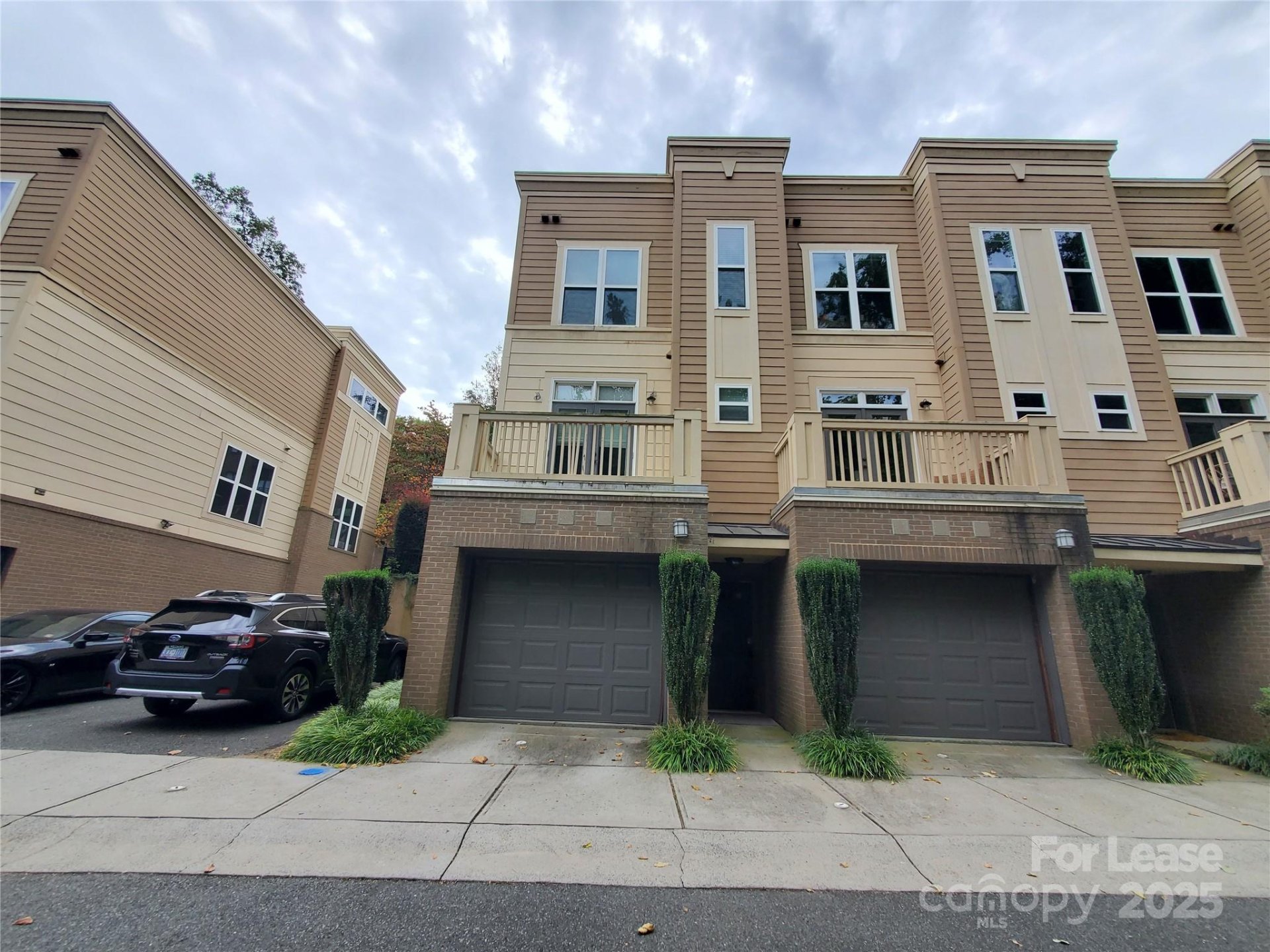 Property at 245 N Dotger Avenue, Charlotte, NC 28207